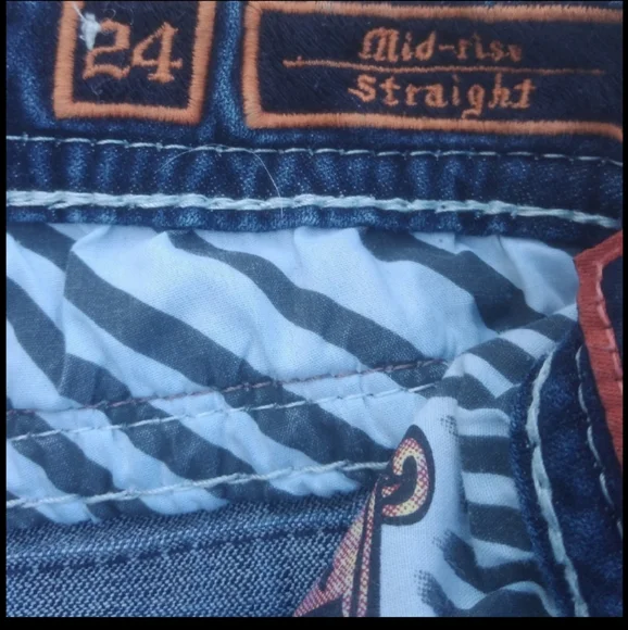 RELISTED BNWOT S 24 Rock Revival Jeans🔥 - Picture 6 of 16